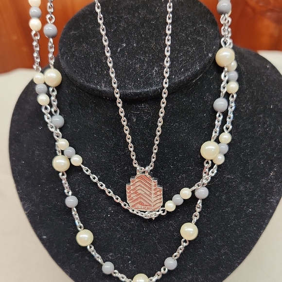 Lia Sophia Jewelry - Lia Sophia Silver Necklace with Pearl and Gray Accents